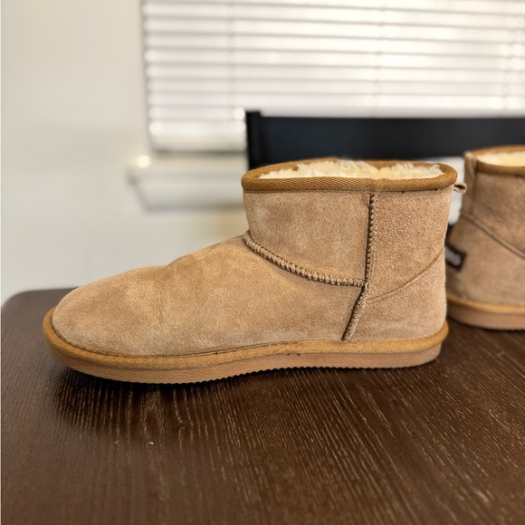 Lamo 4” Classic Boot Size 10 Women’s Pull on Boot Used/Slightly Worn See Pics - Picture 4 of 12